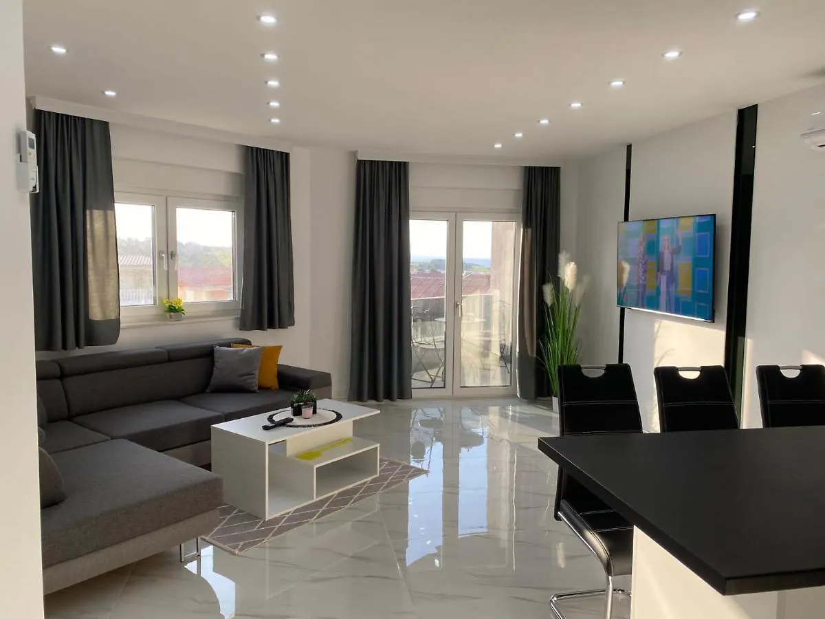 Queen Apartments Vir Croatia